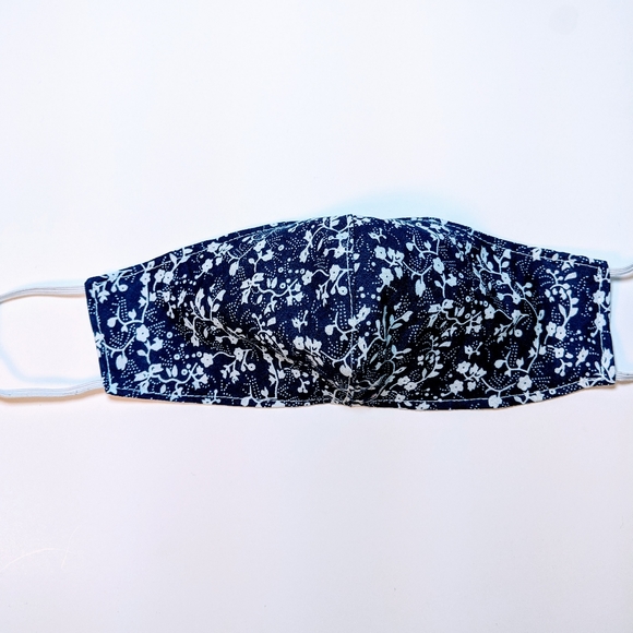 Adult XS/Teen Face mask  Reversible - Picture 3 of 3